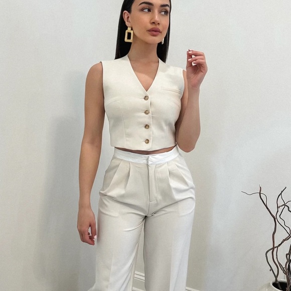 NWT 2 Piece Vest & Pants Set - Picture 3 of 15